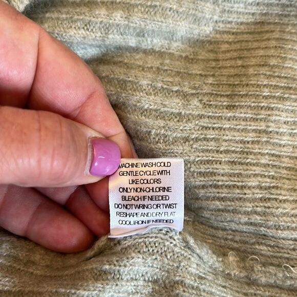 Chloe + Cyrus girls sage green hooded long sleeve sweater Size L New - Picture 9 of 9